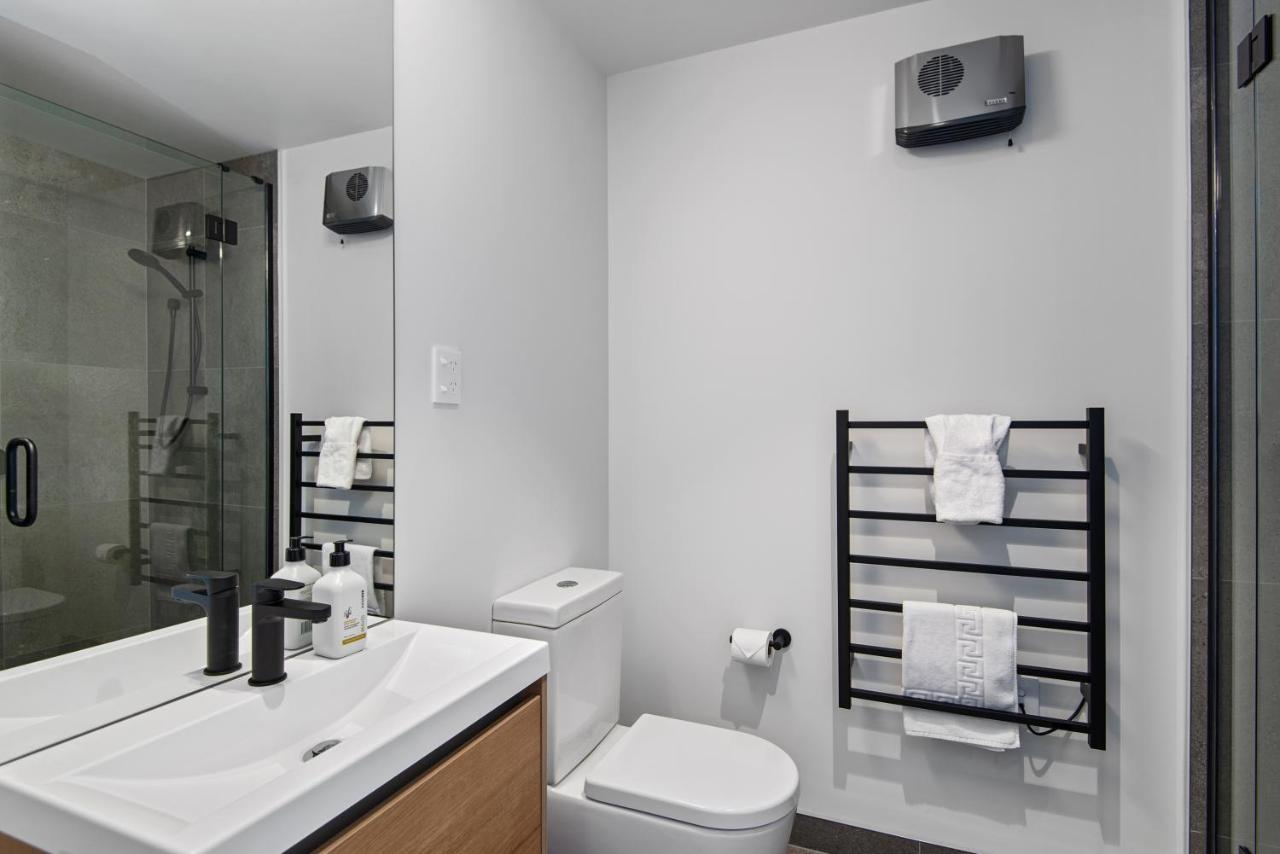 Latimer Apartment *